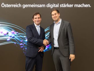 Hermann Erlach, General Manager, Microsoft Österreich und Staatssekretär Alexander Pröll (c) Microsoft