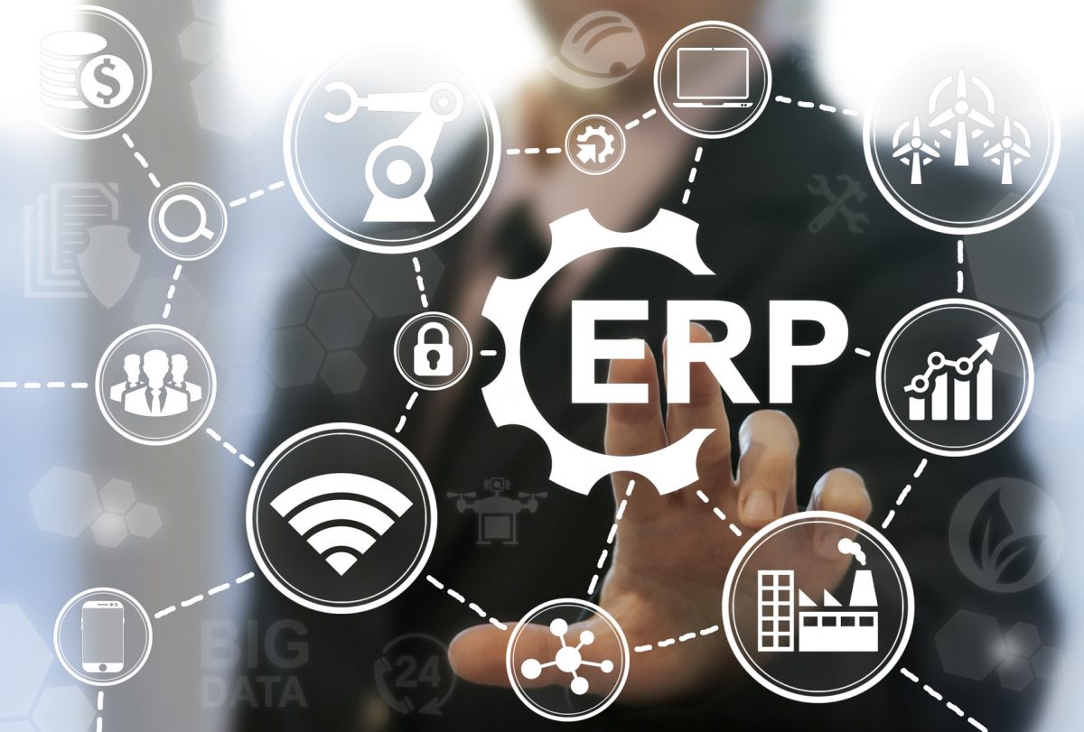 Mit ERP aus der Wolke werden IT-Ressourcen entlastet, strategische Aufgaben treten wieder in den Vordergrund. (c) Adobestock/vladimir1804