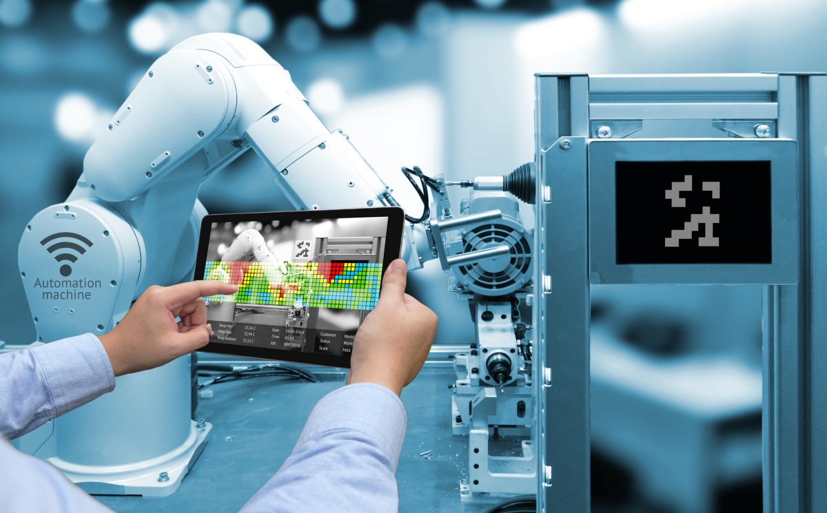 KUMAVISION setzt auf weitere Integration von IIoT-Anwendungen in die ERP-Software. (c) Fotolia/zapp2photo