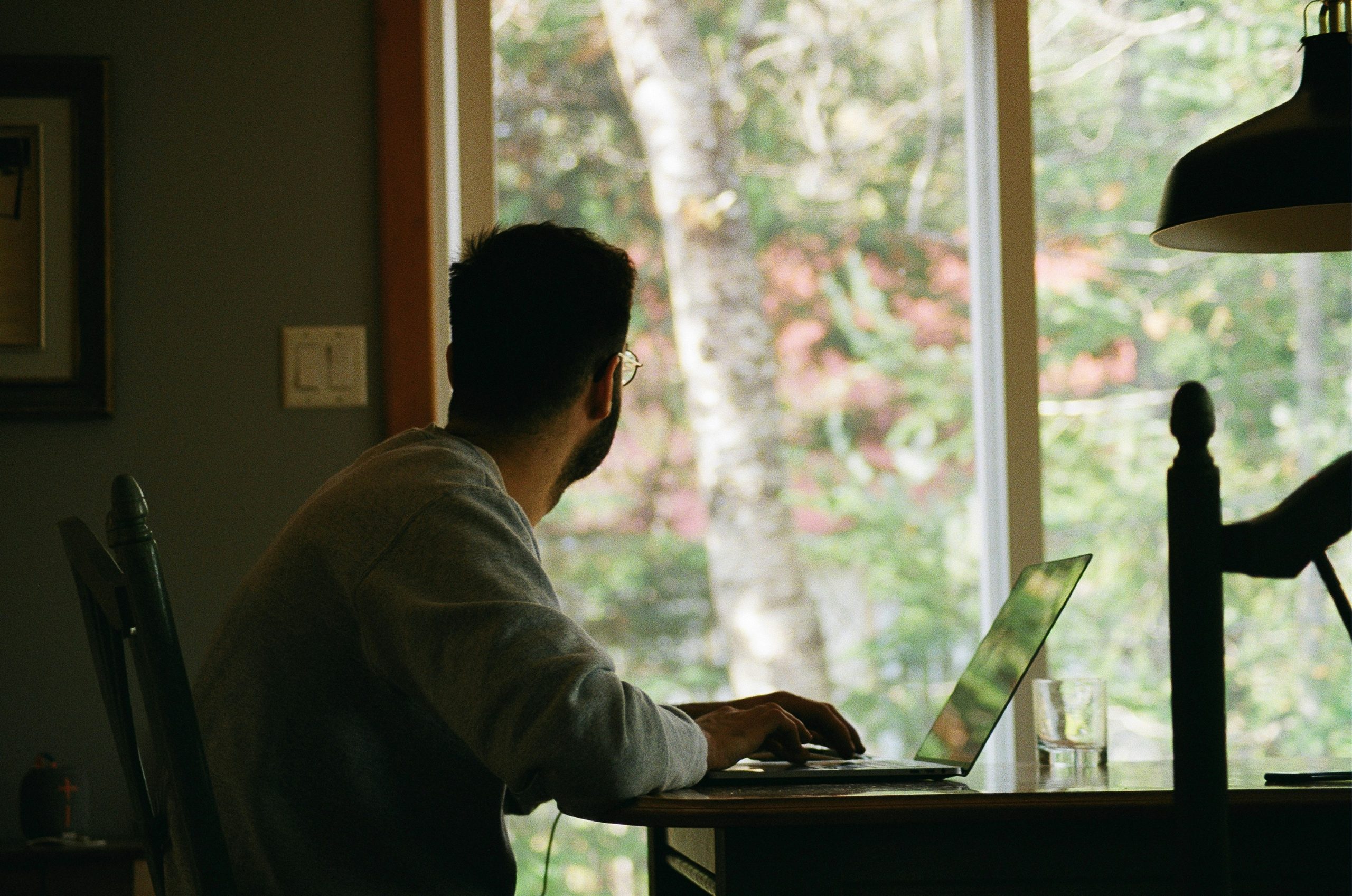 Hybride Arbeit ist einer der Cloud-Kostentreiber. (c) Unsplash