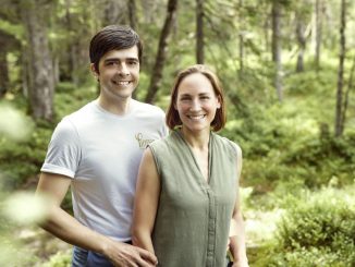 Clemens und Lara Bechter vom Naturkosmetik-Unternehmen Phystine. (c) Marcel A. Mayer