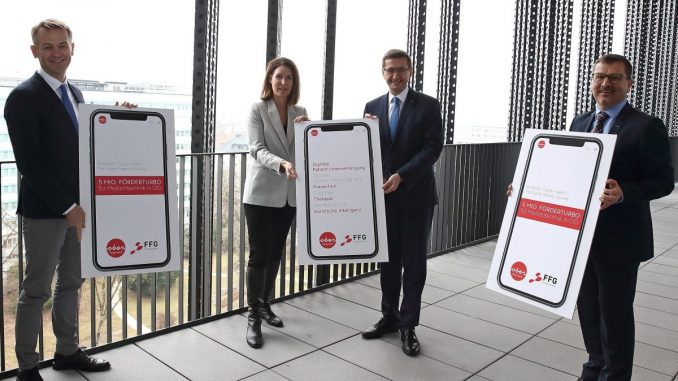 Werner Pamminger (Business Upper Austria), Henrietta Egerth (FFG), LR Markus Achleitner und Rainer Perneker (Greiner Bio One und Beiratssprecher des Medizintechnik-Clusters). (c) and OÖ/Kauder