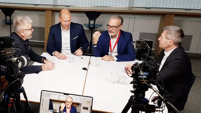 Die Teilnehmer des Roundtables (v.l.n.r.): Wolfgang Franz (ITWelt.at), Robert Kaup (Tietoevry Create und Tietoevry Austria), Martin Madlo (Digital Realty Österreich) und Markus Vesely (A-Trust). (c) timeline/Rudi Handl