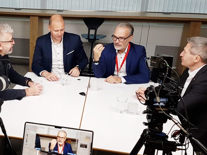 Die Teilnehmer des Roundtables (v.l.n.r.): Wolfgang Franz (ITWelt.at), Robert Kaup (Tietoevry Create und Tietoevry Austria), Martin Madlo (Digital Realty Österreich) und Markus Vesely (A-Trust). (c) timeline/Rudi Handl