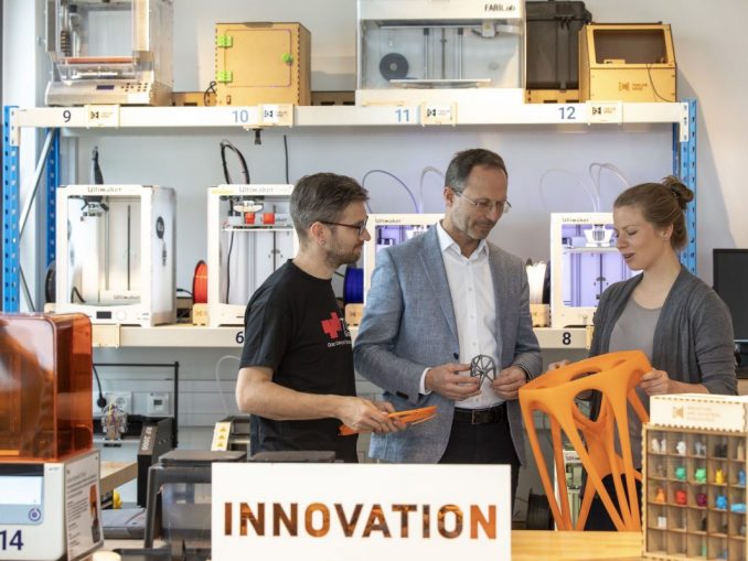 Das FabLab im Labor für Innovation der TU Graz ist mit modernster digitaler Fertigungstechnik ausgestattet. (c) Lunghammer - TU Graz