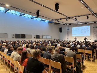 Mehr als 400 Teilnehmerinnen und Teilnehmer fanden sich in Alpbach ein. (c) Arrow