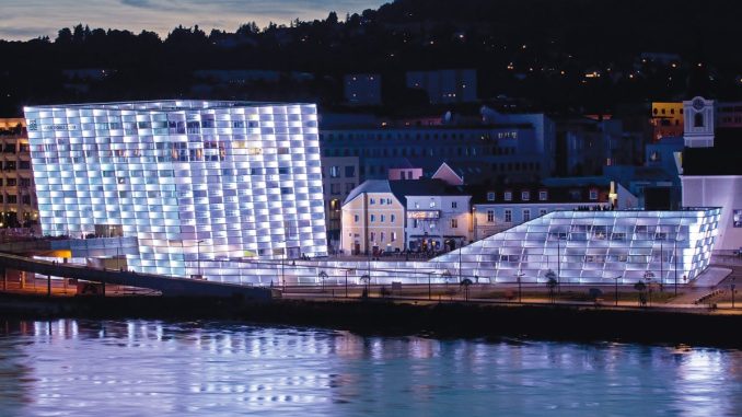 Das Ars Electronica Center in Linz (c) Markus Schneeberger