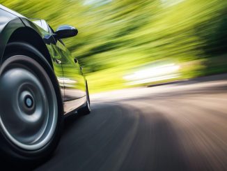 Automobilunternehmen können ihr Betriebsergebnis um bis zu 16 Prozent steigern, wenn sie umfassende KI-Maßnahmen umsetzen. (c). Aleksei Demitsev - Fotolia