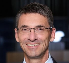 Bernd Leukert, Mitglied des Vorstands von SAP SE und für den Bereich Products & Innovation zuständig: "Wir möchten in den nächsten drei Jahren die Hälfte aller ERP-Geschäftsprozesse mit KI-gestützten Funktionen automatisieren." (c) SAP