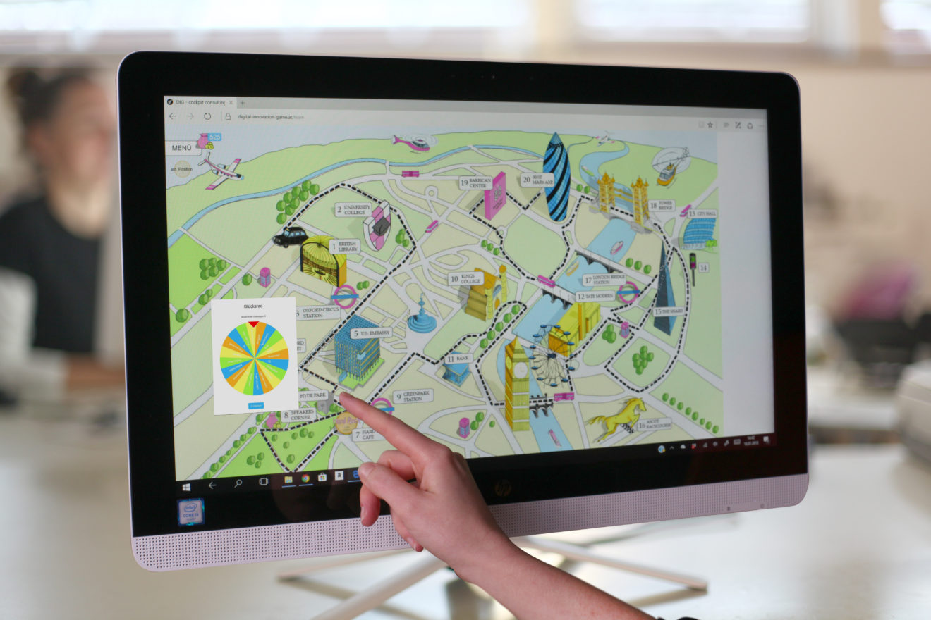 Gesteuert wird das Digital Innovation Game über eine App auf einem Tablet-PC.