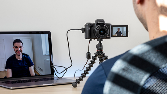 Virtuelle Meetings auf höchstem Bildniveau mit der Canon EOS Webcam Utility Software und kompatiblen Kameras von Canon. (c) Canon