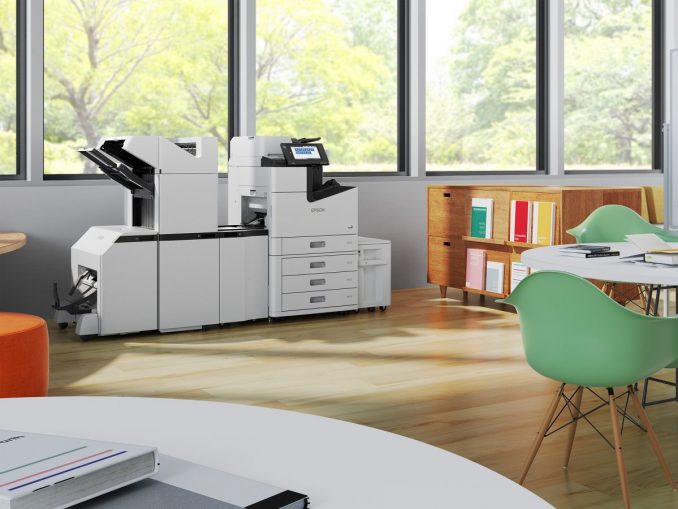 Die neuen Epson WorkForce Pro Enterprise WF-C20600, WF-C20750 und WF-21000 (im Bild) besitzen einen zeilenbreiten Druckkopf und bieten Unternehmen nachhaltige und zuverlässige Drucklösungen.