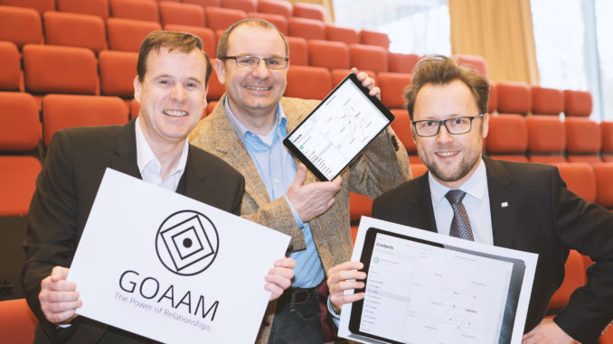 V.l.: GOAAM-Gründer und -Geschäftsführer Gerald Bauernfeind mit TIM-Berater Daniel Födinger und Clemens Holzmann, Professor für Mobile Computing am FH Campus Hagenberg.