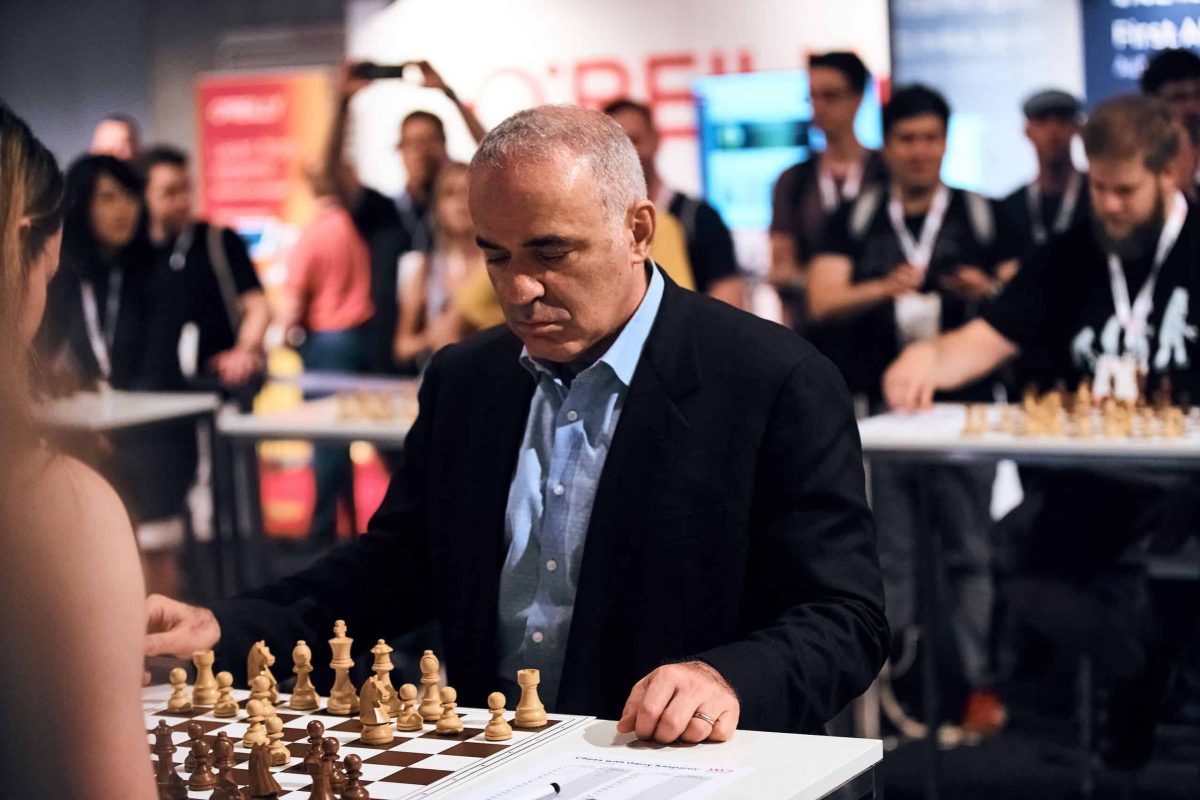 Eröffnet wurde die Konferenz durch den mehrfachen Schachweltmeister und KI-Experten Garry Kasparov. (c) WeAreDevelopers