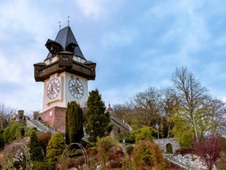 Alle 63 Schulen der Stadt Graz erhalten im Rahmen der IT-Strategie des Grazer Bildungsressorts ein digitales Update. (c) finkandreas - Fotolia