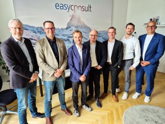 Die Teilnehmerinnen und Teilnehmer des ITWelt.at-Roundtables (von links nach rechts): Otmar Zewald (Proalpha), Oliver Hoffmann (Kumavision), Oliver Witvoet (easyconsult), Klaus Lorbeer (ITWelt.at), Johannes Neumüller (All for One), Christian Reiter-Kofler (BE-terna) und Alexander Schmidberger (Nagarro). (c) timeline/Rudy Handl