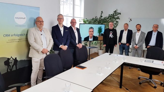 v.l.n.r.: Thorsten Menslin (Kreuzbauer IT), Otmar Zewald (proALPHA), Friedrich Woltran (All for one Customer Experience), Helmut Rabanser (KUMAVISION), Wolfgang Theiner (COSM= CONSULT), Stefan Wailand (Datenpol), Oliver Witvoet (Easyconsult), Klaus Lorbeer (IT Welt). (c) timline/Rudi Handl