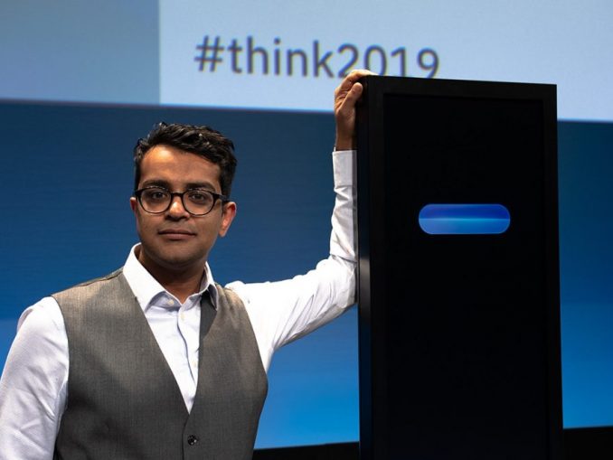 Mensch gegen Maschine: Auf der IBM THINK-Konferenz im Februar 2019 debatierte das mehrfach ausgezeichnete Redetalent Harish Natarajan vor Publikum mit Project Debater von IBM.