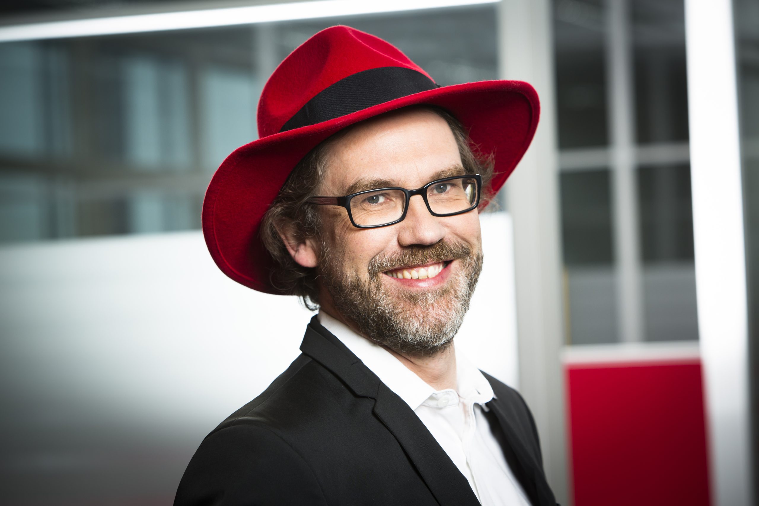 Jan Wildeboer, EMEA Evangelist bei Red Hat, erklärt, warum ein offener Ansatz für Künstliche Intelligenz unerlässlich ist. (c) Red Hat