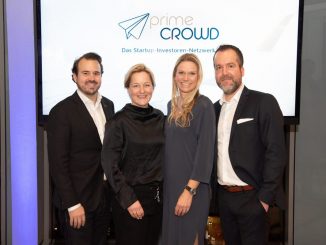 primeCROWD-Gründer Markus Kainz mit den beiden primeCROWD Deutschland Geschäftsführerinnen Tina Umbach und Svenja Lassen sowie QC Partners COO Stephan Beismann. (c) Stefanie Kresse/primeCROWD