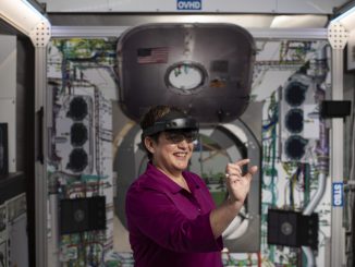 Die HoloLens 2 hat Lockheed Martin bei der Entwicklung der Orion-Kapsel für die NASA geholfen. (c) Microsoft