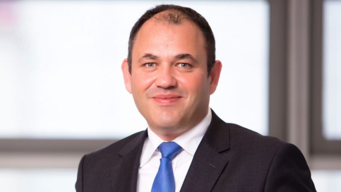 „Mit NXT-Mobility bieten wir Technologien für zukunftsweisende Lösungen der nächsten Generation“, sagt Ahmet Doğan, Head of NXT Mobility bei NTT DATA EMEA. (c) NTT DATA