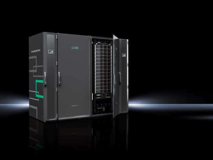 Mit dem Secure Edge Data Center (SEDC) bietet Rittal gemeinsam mit den Partnern ABB und HPE eine schlüsselfertige Lösung für Datacenter, die speziell auf den Betrieb in rauen Industrieumgebungen ausgelegt wurde. (c) Rittal