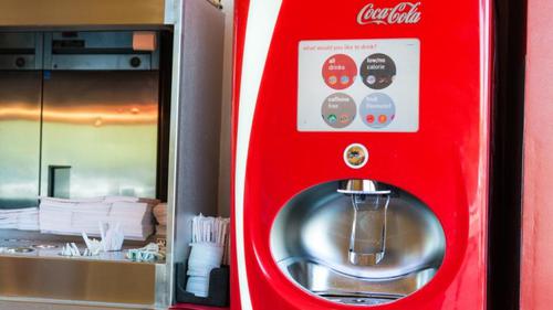 Coca Cola Freestyle: Dank 30 Patronen mit hoch konzentrierten Geschmacksrichtungen lassen sich über 100 verschiedene Geschmacksrichtungen kreieren. (c) computerwoche.de