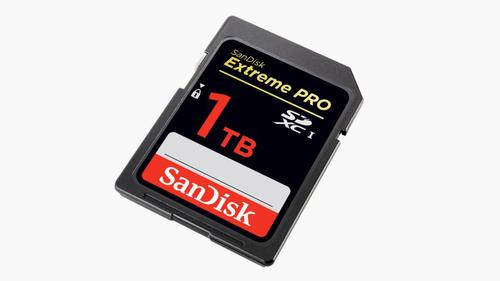 Western-Digital-Tochter SanDisk hat in diesem Jahr bereits den Prototyp einer 1TB-SD-Karte gezeigt. (c) Sandisk