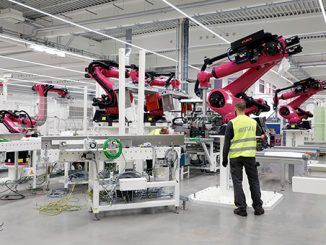 Über 100 Hightech-Maschinen sind kürzlich im neuen Werk angekommen und werden nun schrittweise in Betrieb genommen. (c) Rittal GmbH & Co. KG