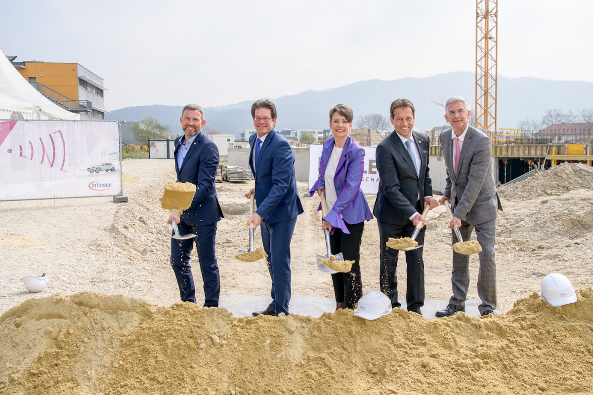 Spatenstich in Linz, Österreich, mit Manfred Ruhmer, Geschäftsführer DICE, Peter Schiefer, Präsident der Automotive Division der Infineon Technologies AG, Sabine Herlitschka, Vorstandsvorsitzende der Infineon Technologies Austria AG, Gerhard Riess und Peter Zeiner, Geschäftsführer DICE. (c) Infineon