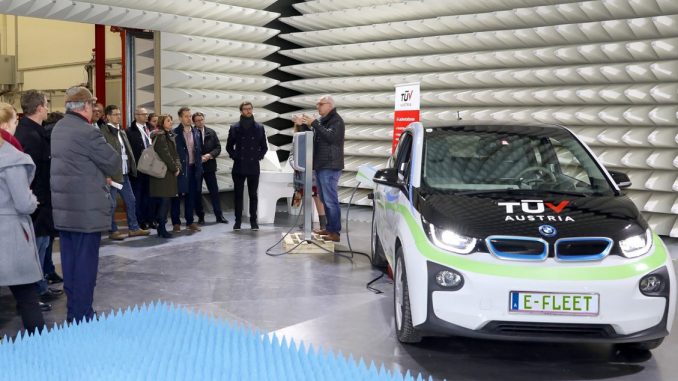 E-Mobility, E-Ladeinfrastruktur und Elektromagnetische Verträglichkeit in der größten EMV-Halle Österreichs im TÜV AUSTRIA Technology & Innovation Center.