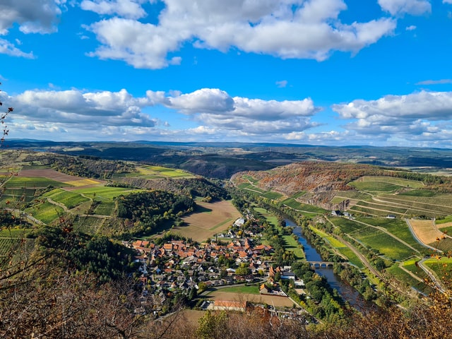 Der Großteil der europäischen Bevölkerung lebt in kleinen oder mittelgroßen Städten und in deren ländlicher Umgebung. (c) Unsplash