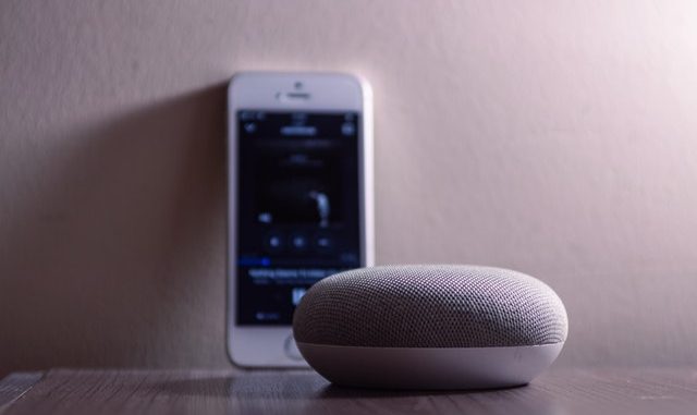 Bislang werden Voice Apps noch von weniger als 60 Prozent der Befragten auf den Smart Speakern aktiviert. (c) Pexels/Caio