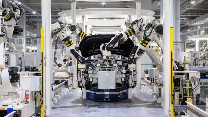 65 Prozent der Automobilunternehmen nutzen Roboter, häufig für Automatisierung, Produktion und Forschung. (c) Pexels