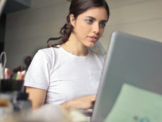 Erfolgsrezept: personalisierte Startseiten, zielgruppenspezifischer Content und individualisierte Tools (c) Pexels