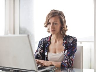 Hybride Strukturen erlauben es, vorhandene Investitionen weiter zu nutzen und zugleich Cloud-Funktionen gezielt einzubinden. (c) Pexels