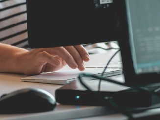 Umfassende MDR-Services kombinieren moderne EDR/XDR-Technologie mit menschlicher Expertise. (c) Unsplash