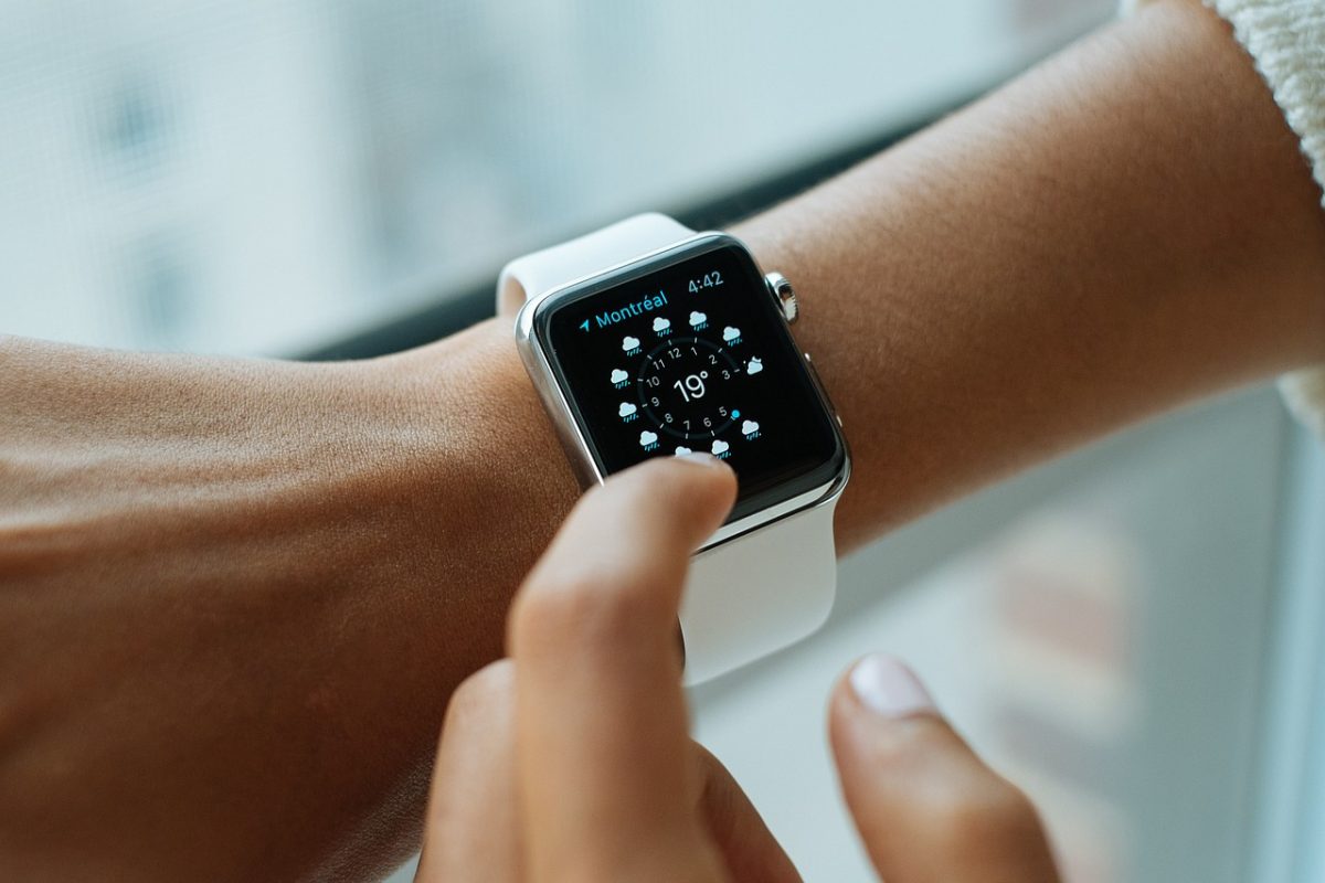 Wer mit der Apple Watch seinen Schlaf tracken möchte, muss auf Drittanbieter zurückgreifen. Mit AutoSleep und Pillow gibt es hier aber gute Angebote. (c) Pixabay