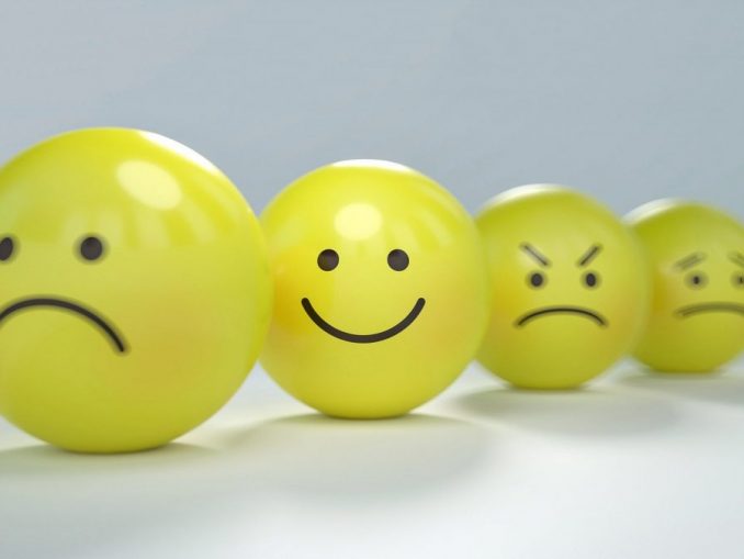 Emojis dringen auch schon in die analoge Welt vor. (c) Gino Crescoli / Pixabay