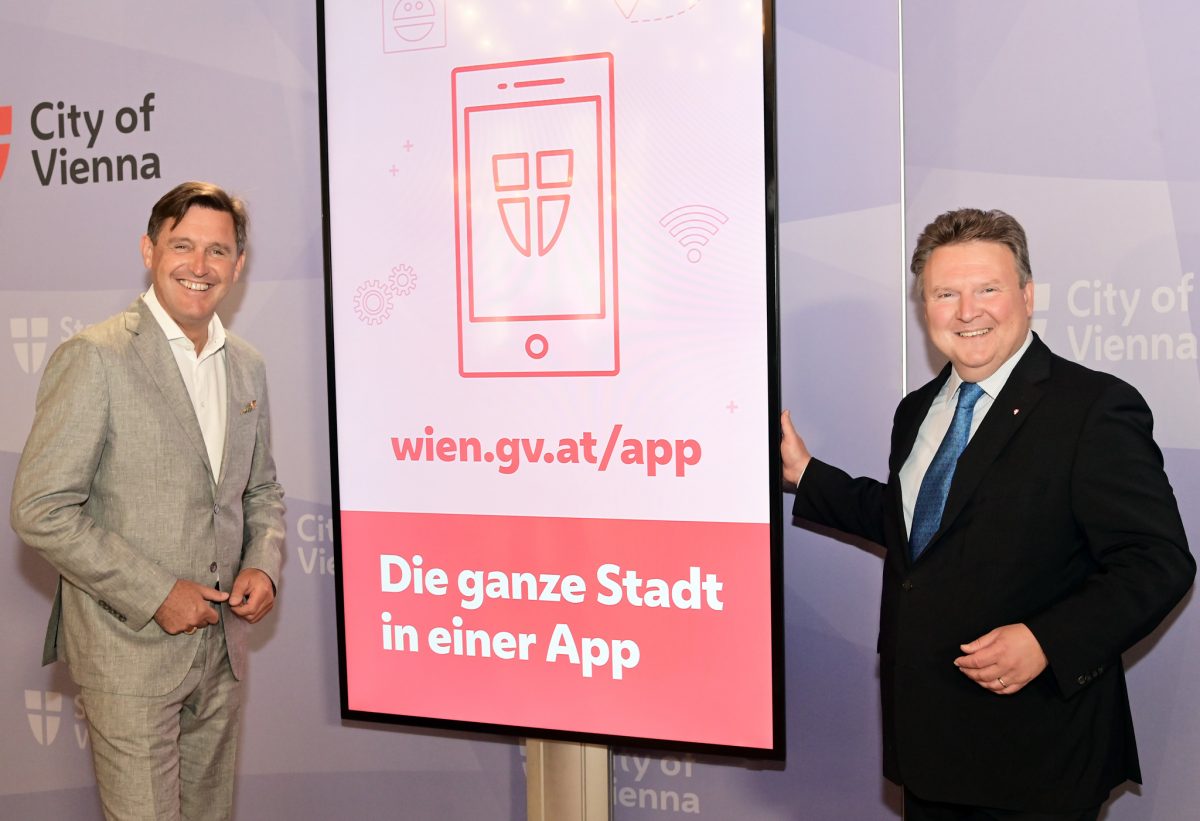 "Eine smarte Lösung für eine smarte Stadt": Wiens Bürgermeister Michael Ludwig (rechts) und Peter Hanke, Stadtrat für Digitalisierung, präsentierten die neue App den Medien.