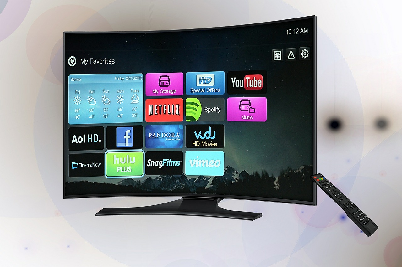 Smart TVs mit Kamera und Sprachsteuerung können zu einem Einfallstor für Kriminelle werden (c) Pixabay